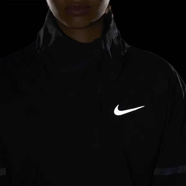 Nike AeroShield - Women's, Size: Medium, Color: Black, Fleet Feet