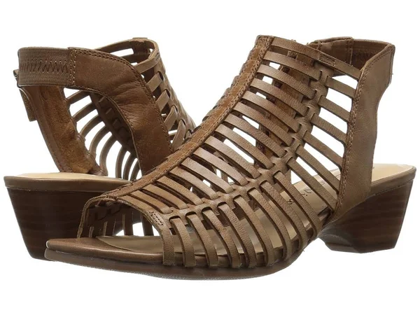 Bella Vita Pacey 6.5 Women's Camel