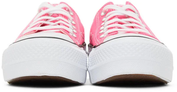 Converse Women's Chuck Taylor All Star Lift Low in Hyper Pink