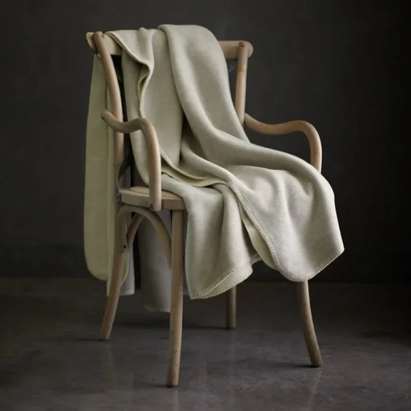 Peacock Alley Alta Blanket, King - Pearl