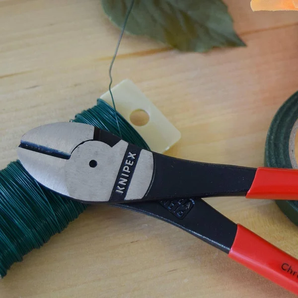 Knipex 10x22 High Leverage Angled Diagonal Cutters