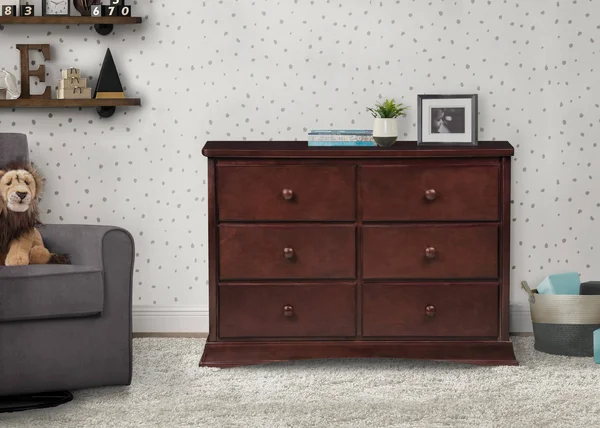 Delta Children Bentley 6-Drawer Dresser - Chocolate
