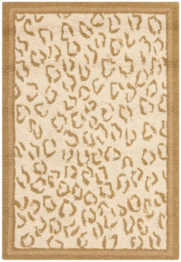 Safavieh Chelsea HK15B 5&3x22 x 8&3x22 Ivory Area Rug