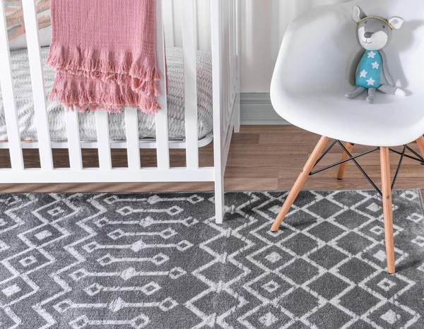 Rugs.com Geometric Kasbah Trellis Collection Rug 8& x 11& Gray Low Pile Rug PE