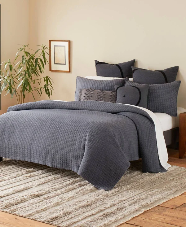 Ed Ellen DeGeneres Sleep Soft Quilt Set - King, Blue