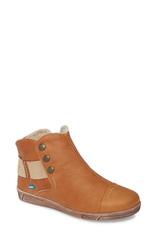 Women's Cloud Aline Bootie, Size 9Us - Red
