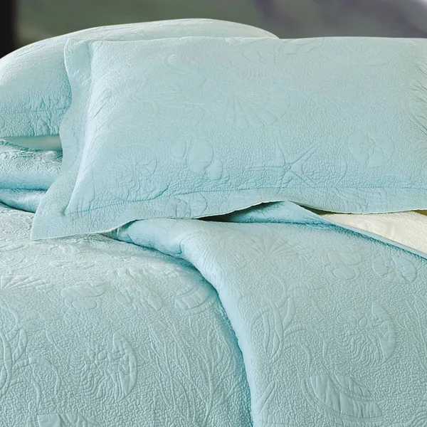 Cu0026F Home Blue Shell Matelasse Twin Quilt - 66" x 86"