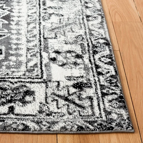 Safavieh Vintage Hamadan Jaroslava Oriental Rug - 6&7x22 x 6&7x22 Square - Light Blue/Black