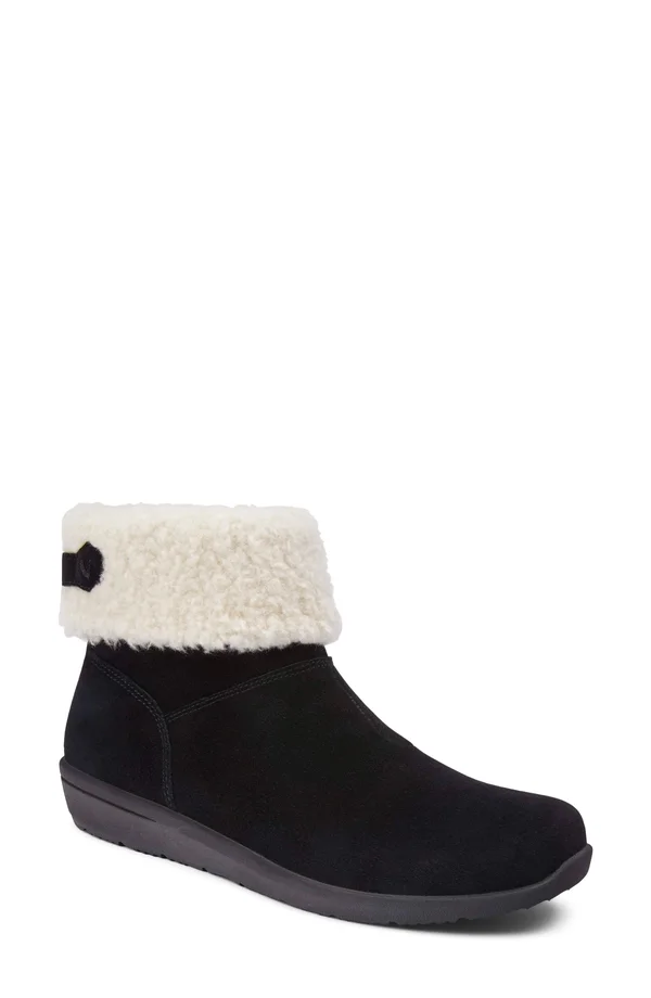Women's Vionic Ruth Ankle Bootie Black Suede 6 M