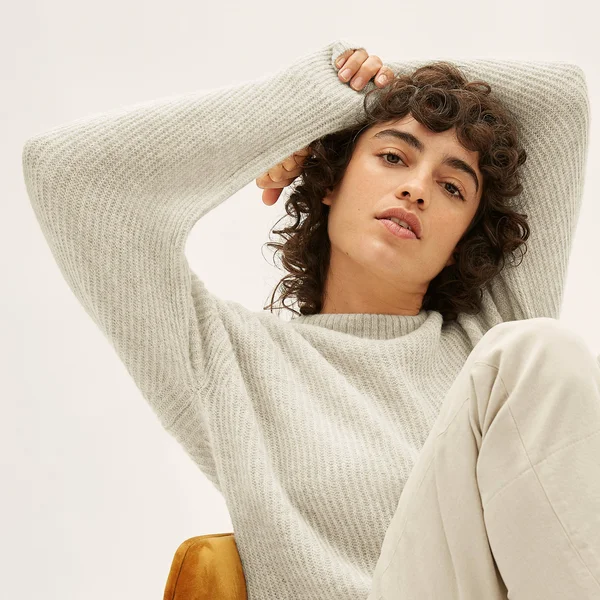 Women's Oversized Alpaca Crew Neck Sweater by Everlane in Almond - Size L