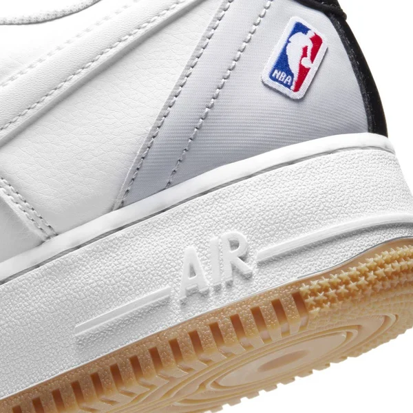 Nike Men Air Force 1 &07 LV8 White 7.5