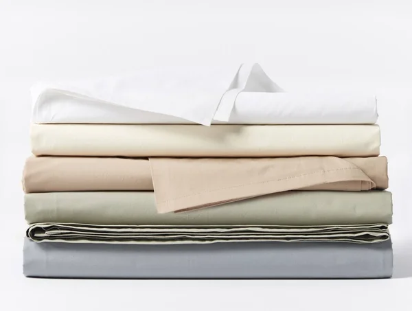 Coyuchi - 300 Thread Count Organic Percale Fitted Sheet Queen Quartz