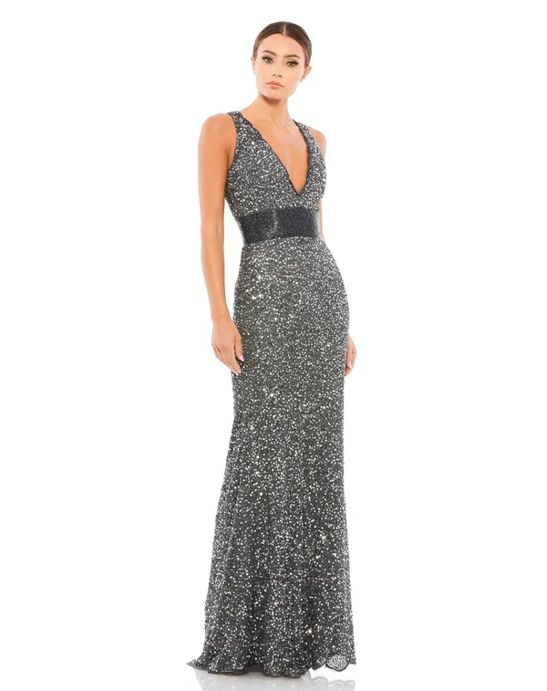 Mac Duggal Scalloped Neckline Sequined Evening Gown Forest Green, Size 8