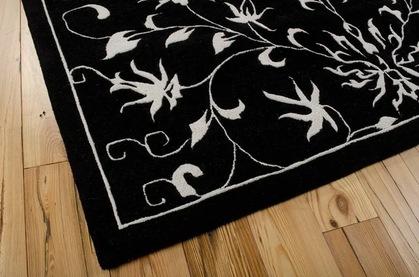 Nourison Versailles Palace VP49 3&6x22 x 5&6x22 Black - White Rug
