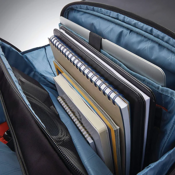 Samsonite Pro Slim Messenger Notebook carrying case