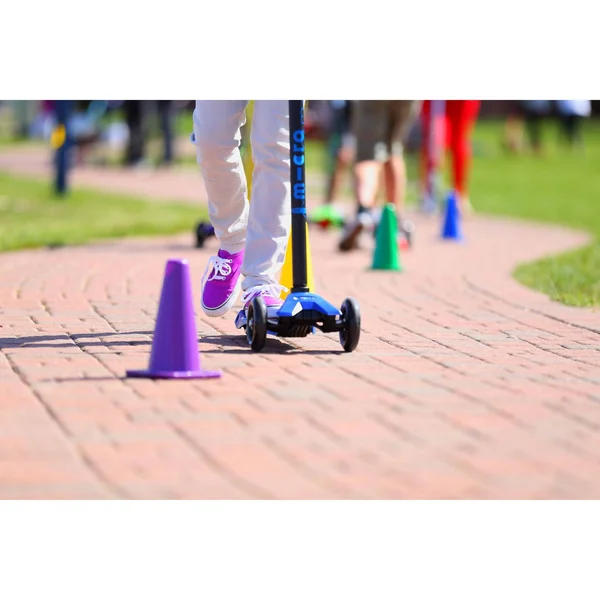 Kickboard USA MM0035 Maxi Micro Scooter with TBar - Blue