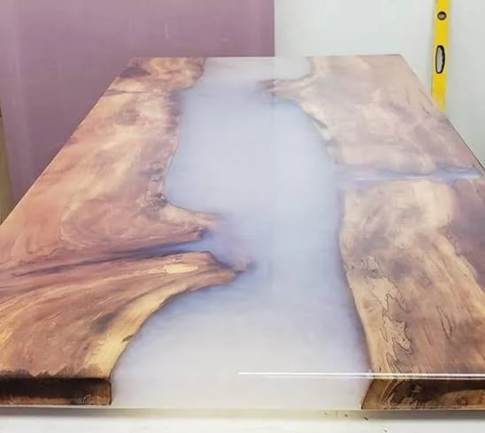 Deep Pour Epoxy - 2 inch - 2:1 Ratio - 1.5 Gallon Kit