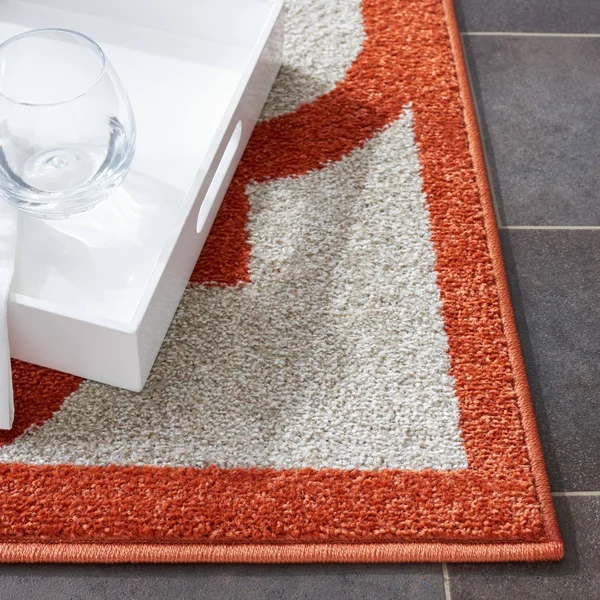 Safavieh Amherst Navy & Beige 4& x 6& Rug