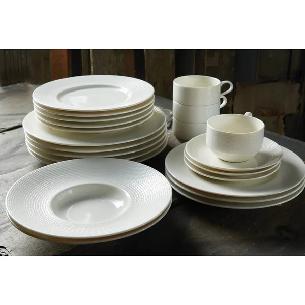 Oneida L5600000152W 10.75 in. Current Warm White Porcelain Plate Ivory