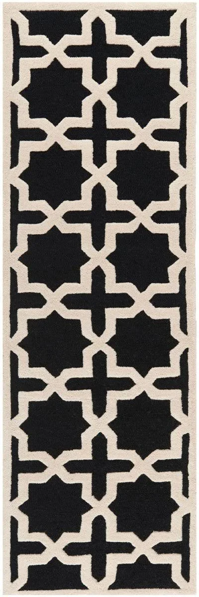 Safavieh Cambridge Black & Ivory 8& x 10& Rug