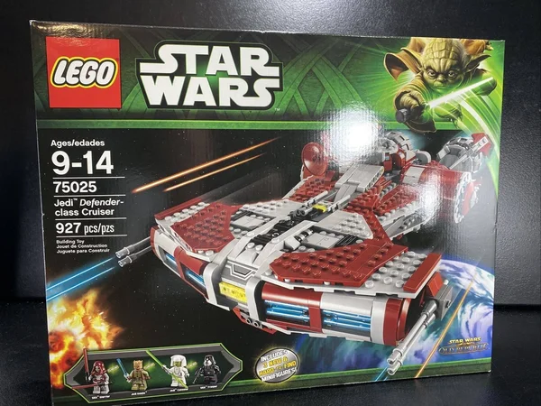 LEGO Star Wars 75025 - Jedi Defender-class Cruiser