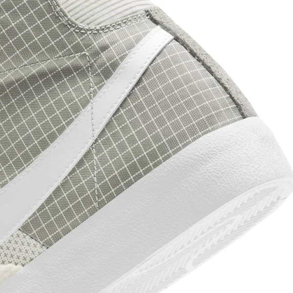 Nike Blazer Mid 77 Patch Smoke Grey