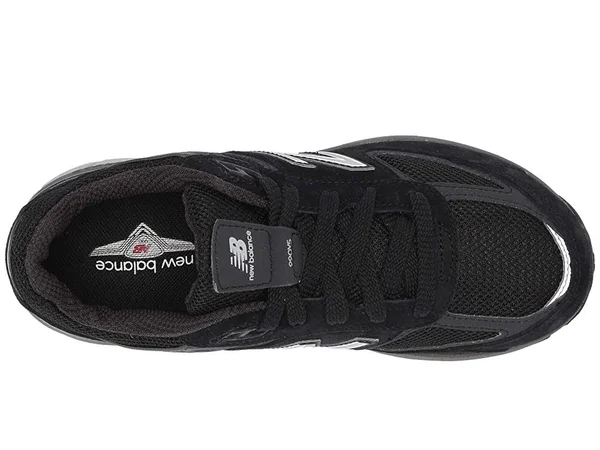 Black New Balance 990v5 Size 7