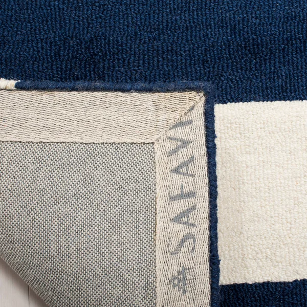 Safavieh Kids Navy/Ivory 5 ft. x 5 ft. Round Area Rug