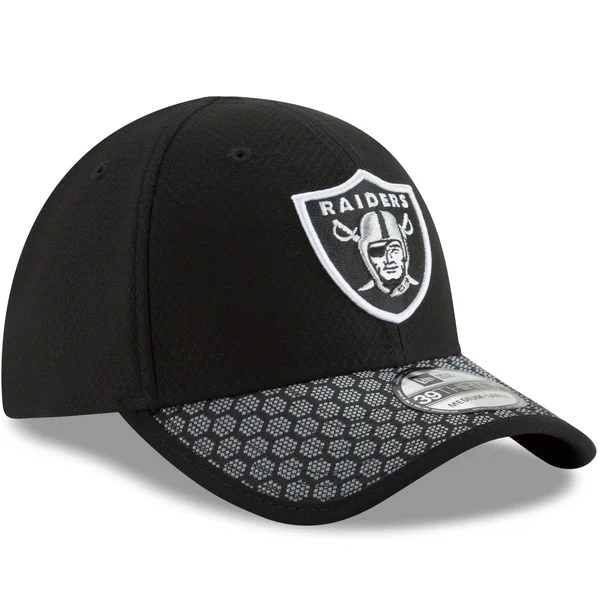Men's Oakland Raiders New Era Black 2017 Sideline Official 39THIRTY Flex Hat