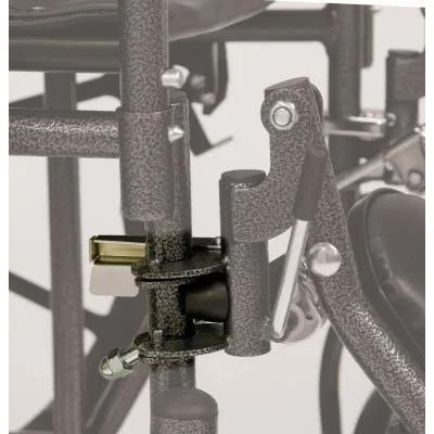 Everest & Jennings Traveler SE Wheelchair