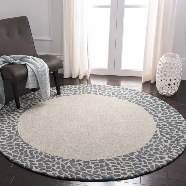 Safavieh Soho Rug SOH739B Silver - Grey, 6& x 6& Round
