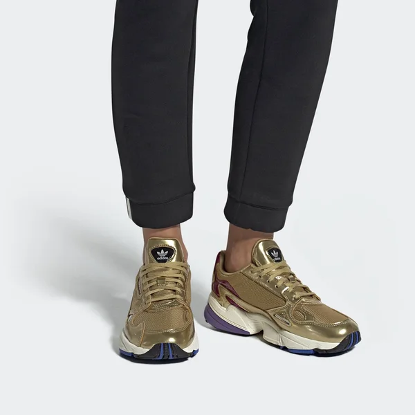 Adidas Falcon Gold Metallic (W)