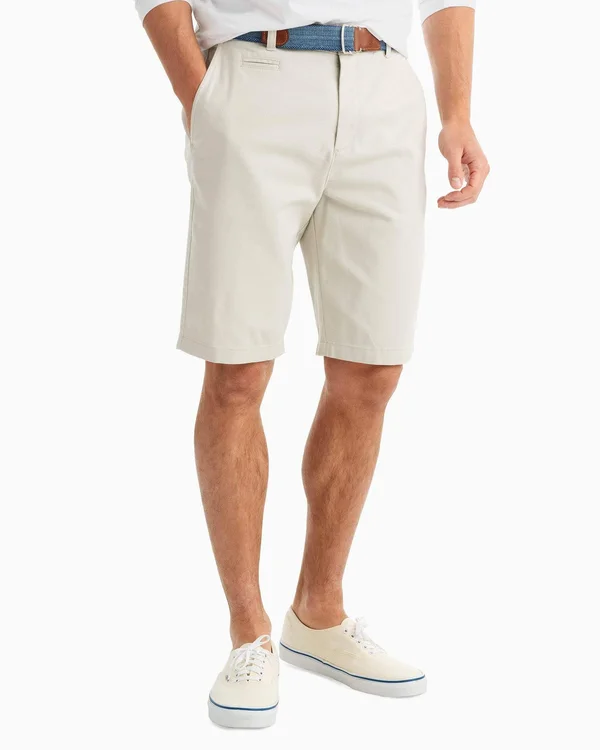 Johnnie-O Neal Stretch Twill 10.5x22 Shorts in Stone - Size: 40