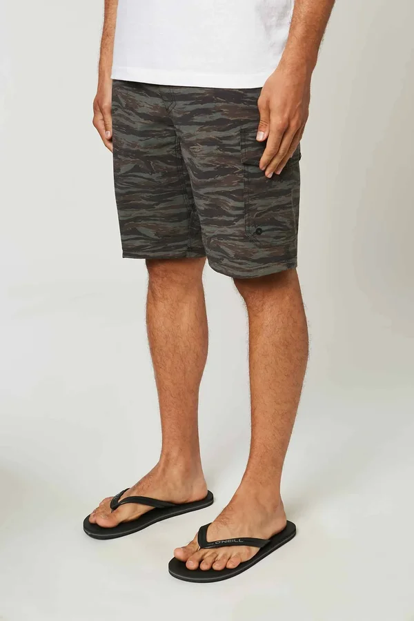 O&Neill Trvlr 20x22 Cargo Hybrid Shorts Men's Camo, 36
