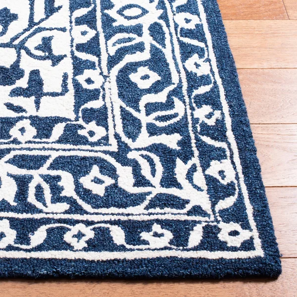 Safavieh Micro-Loop Rug Collection MLP648N - Navy - Ivory - 5' x 5' Square