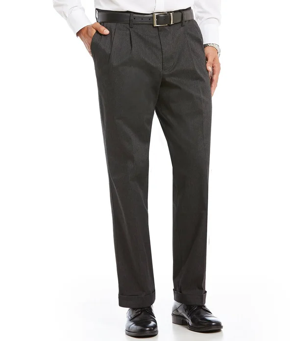 Dockers Comfort Khaki Stretch Relaxed Fit Pleated Men's : 30 32