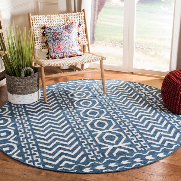 Safavieh 2&-6x22 x 6& Dhurries DHU572A Dark Blue - Ivory Rug