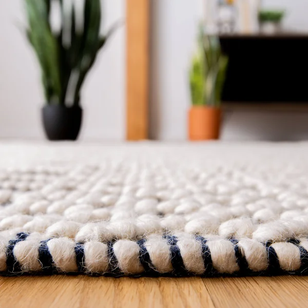 Safavieh Natura Rug Collection NAT852N - Ivory - Navy - 3& x 5&