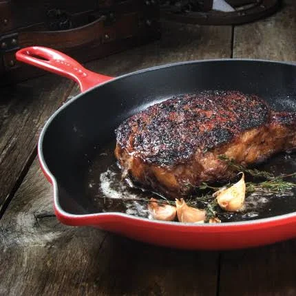 Le Creuset Signature Cast-Iron Skillet, 10.25