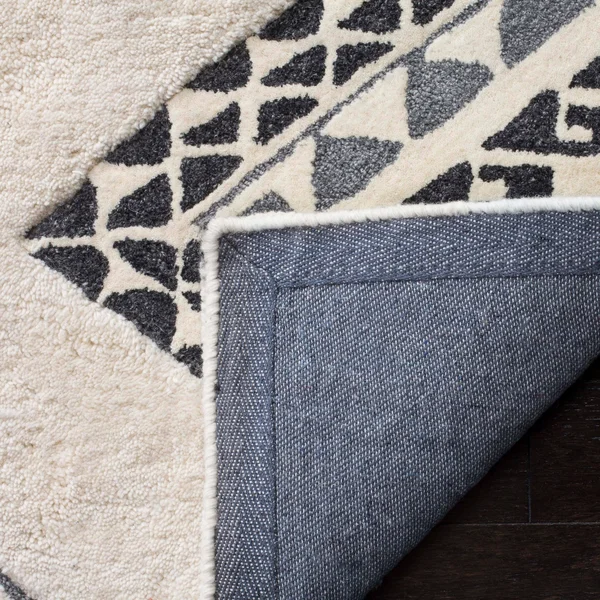 Safavieh Casablanca CSB301A 2&3x22 x 8&0x22 Runner Ivory, Grey Area Rug