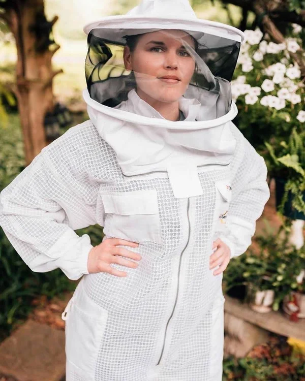 Natural Apiary Zephyros - 3 Layer Ventilated Beekeeping Suit with 2 Veils Round & Fencing - Stay Protected & Cool Forest