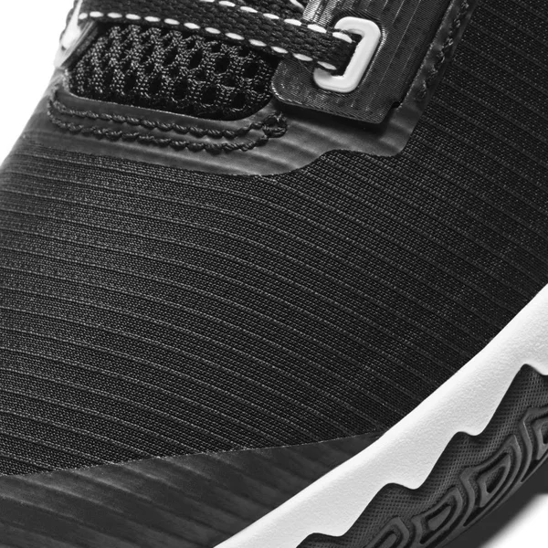 Nike Kids& Grade School Kyrie Flytrap 4 Basketball Shoes, Black