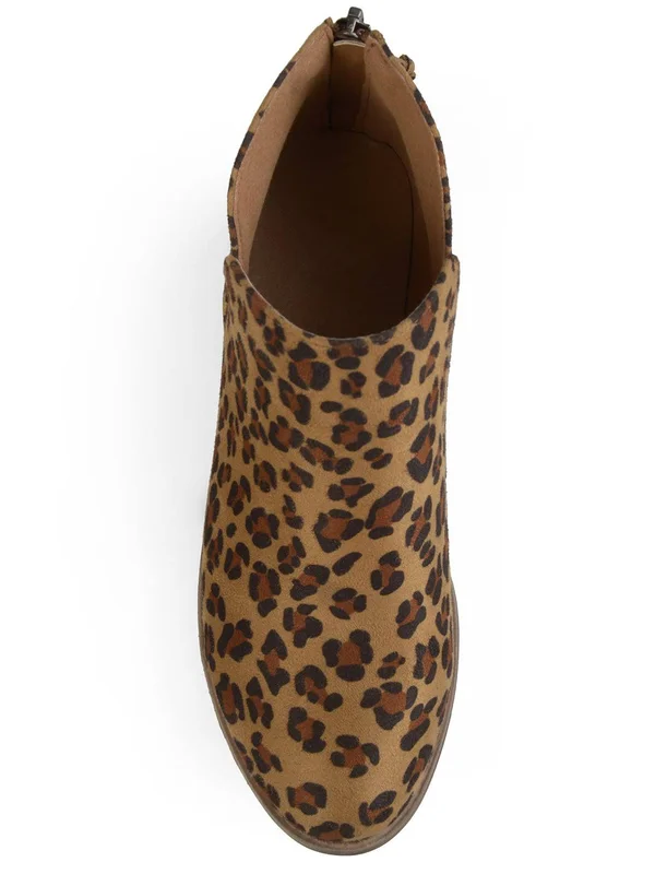 Journee Collection Women's Livvy Bootie - Leopard