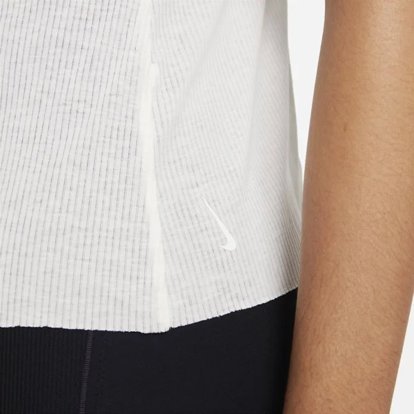 Nike Yoga Luxe Women's Tank Top in White - Size: 2XL, DD5545-901