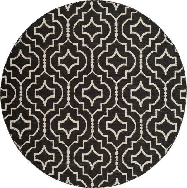 Safavieh Montauk Black/Ivory 4 ft. x 6 ft. Area Rug