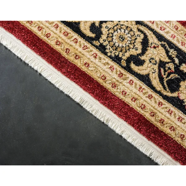 Unique Loom Freesia Edinburgh Area Rug - 5& x 8& Red