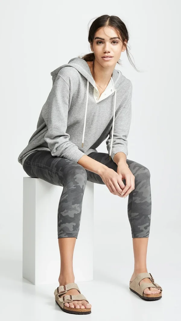 Spanx - Look at Me Now Cropped Seamless Leggings - Sage Camo S