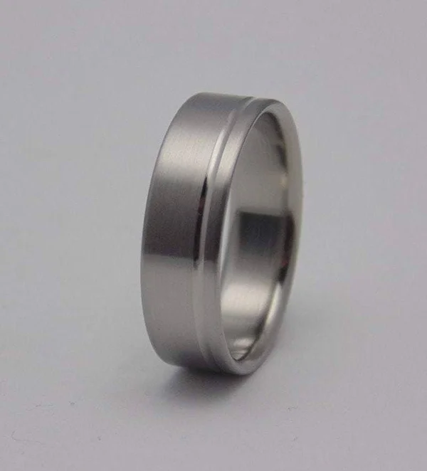 Titanium with Polished Groove Wedding Ring 7, 4mm