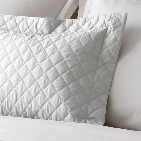 Matouk Gemma Quilted Standard Sham - White