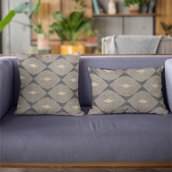 Plutus 16x22 x 16x22 Cubes Diamond Luxury Throw Pillow in Blue